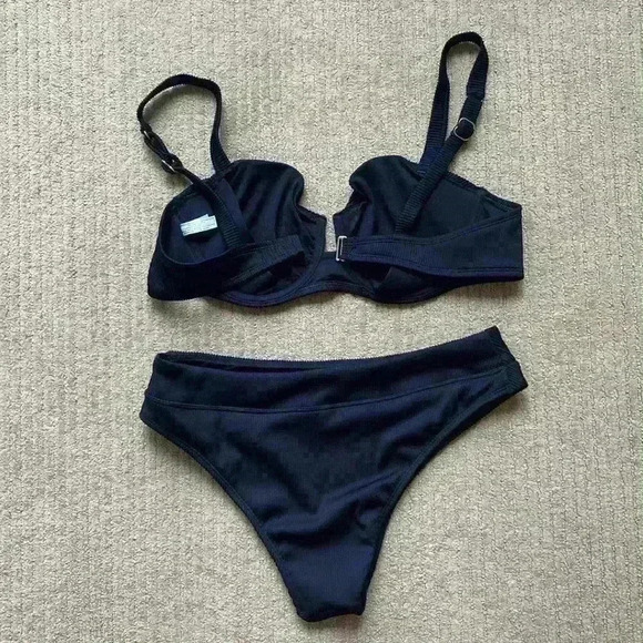 La Vie En Rose Textured  Bikini, black, top size XXL, bottom size L. - Picture 8 of 11